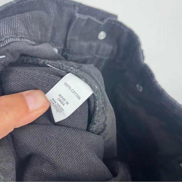 NEW RSQ Black Distressed High Rise Baggy Jeans Straight Leg Women's Size 23 - Picture 6 of 10